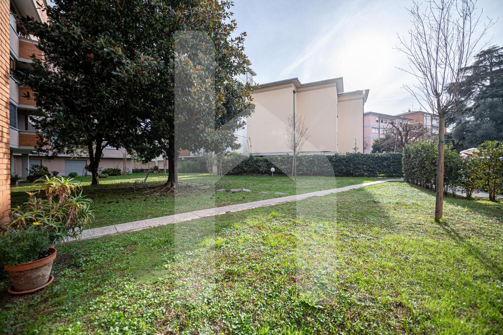 Homiday - Pisa - Elegant Apartment- 3 Camere 2 Bagni Exteriör bild