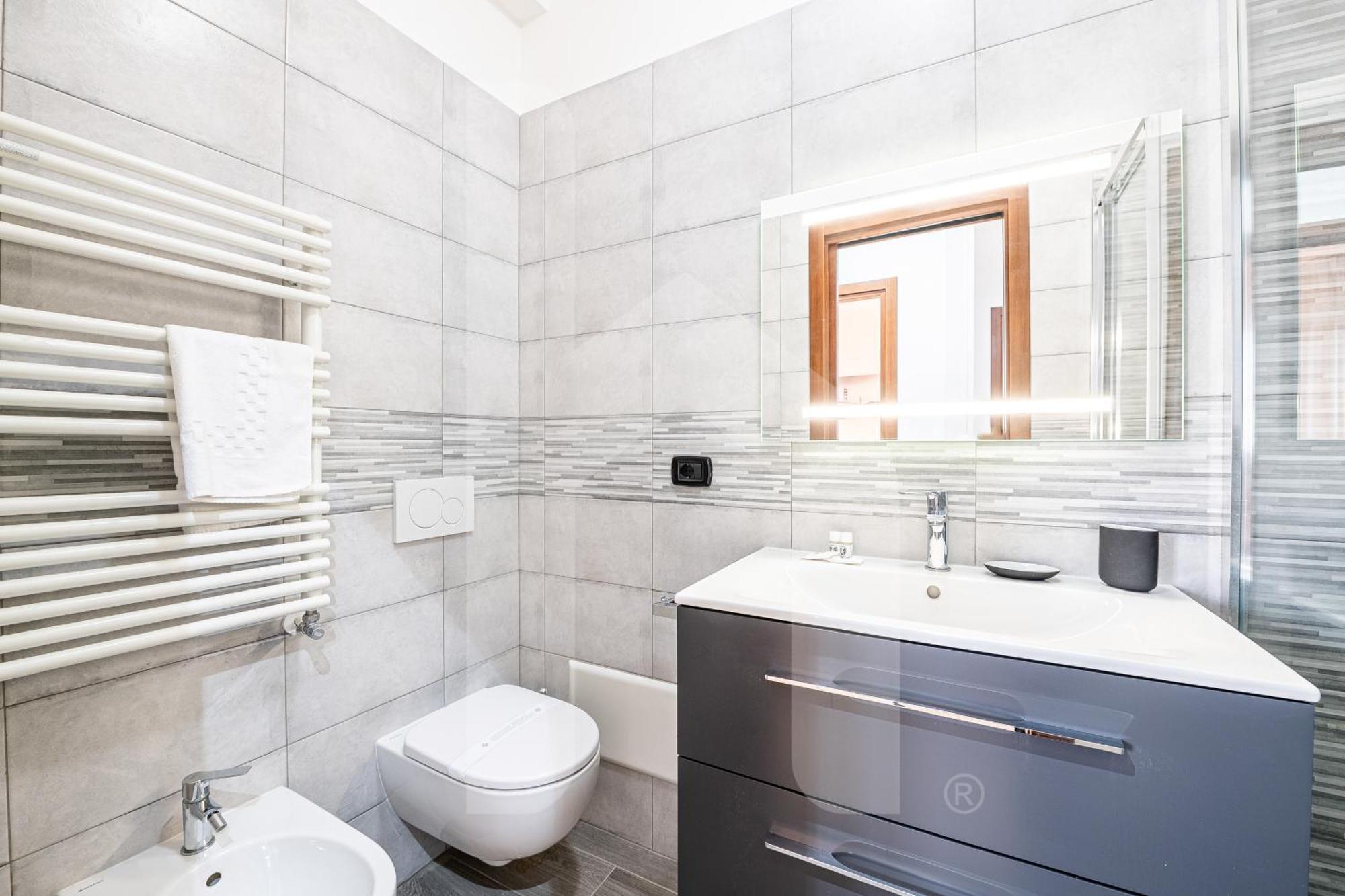 Homiday - Pisa - Elegant Apartment- 3 Camere 2 Bagni Exteriör bild
